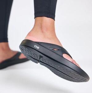 Oofos Mens Womens Premium New Black Sandals Flip Flops M8 W10 EUR41